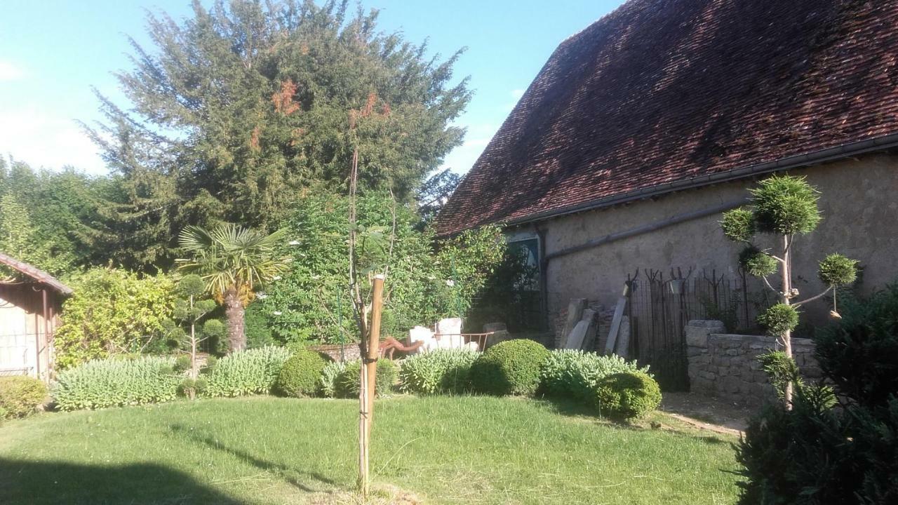 Les Chambres De La Basilique Neuvy-Saint-Sépulchre Exteriör bild
